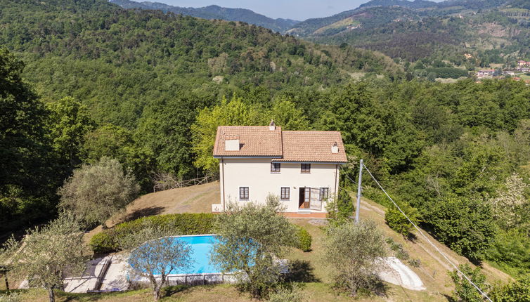 Foto 1 - Casa con 4 camere da letto a Lucca con piscina privata e giardino