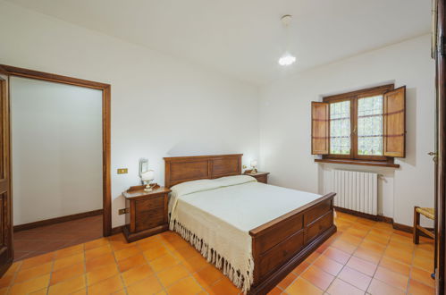 Foto 12 - Casa con 4 camere da letto a Lucca con piscina privata e giardino