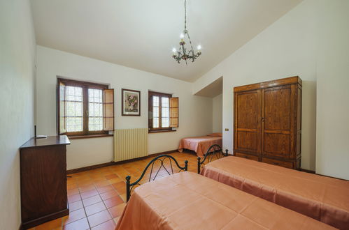 Foto 20 - Casa con 4 camere da letto a Lucca con piscina privata e terrazza