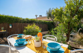 Photo 2 - Maison de 3 chambres à Hyères avec jardin et vues à la mer