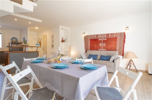 Photo 10 - 3 bedroom House in Hyères with garden and sea view