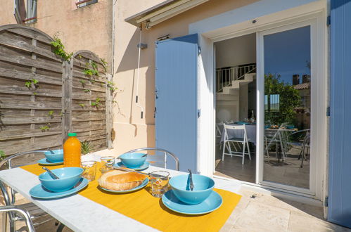 Photo 22 - Maison de 3 chambres à Hyères avec jardin et terrasse