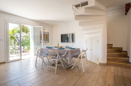 Photo 8 - Maison de 3 chambres à Hyères avec jardin et terrasse