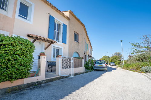 Photo 27 - Maison de 3 chambres à Hyères avec jardin et vues à la mer