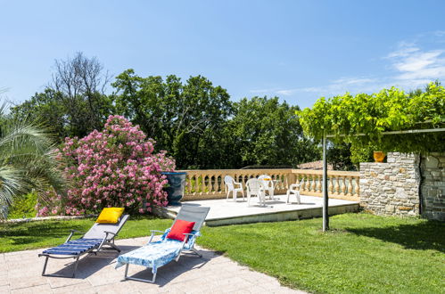 Foto 31 - Casa con 4 camere da letto a Mons con piscina e giardino