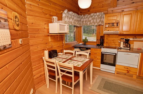 Foto 10 - Haus mit 1 Schlafzimmer in Kuusamo mit sauna und blick auf die berge