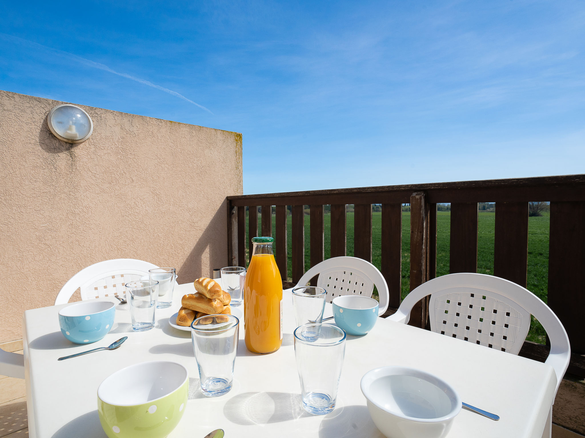 Foto 18 - Appartamento con 2 camere da letto a Saint-Cyprien con piscina e vista mare