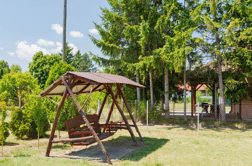 Photo 17 - 4 bedroom Apartment in Balatonmáriafürdő with garden and terrace