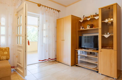 Photo 8 - 4 bedroom Apartment in Balatonmáriafürdő with garden and terrace