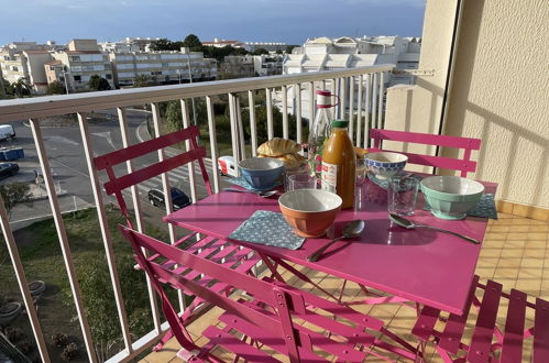 Photo 5 - Appartement de 1 chambre à Le Grau-du-Roi avec terrasse et vues à la mer
