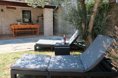 Foto 3 - Casa con 2 camere da letto a Barban con terrazza