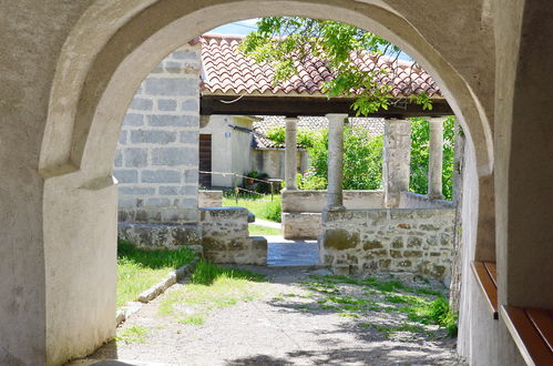 Foto 13 - Appartamento con 1 camera da letto a Opatija con piscina e giardino