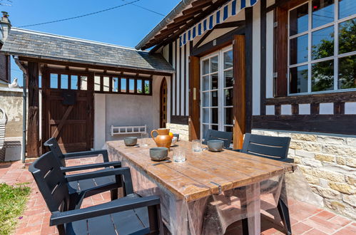 Photo 11 - Maison de 2 chambres à Trouville-sur-Mer avec terrasse et vues à la mer