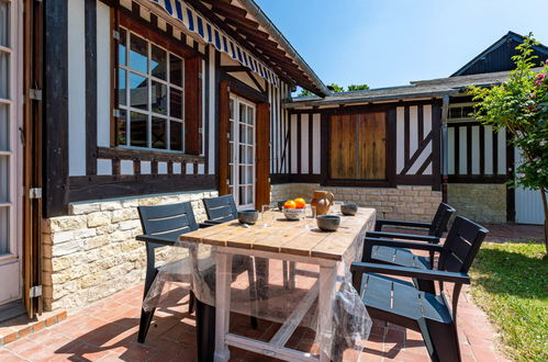 Foto 4 - Casa con 2 camere da letto a Trouville-sur-Mer con terrazza e vista mare