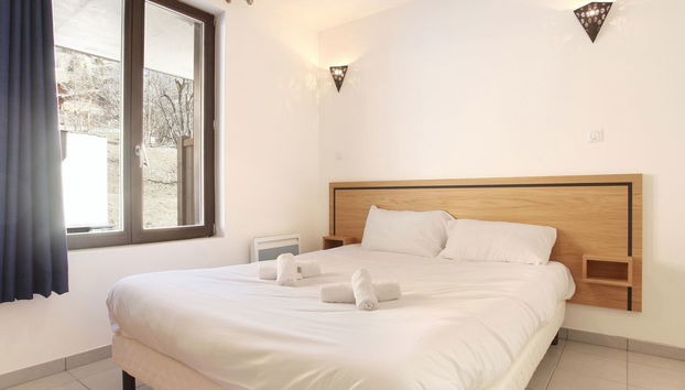 Apartment mit 2 Schlafzimmern in La Clusaz mit schwimmbad und terrasse - Foto 2