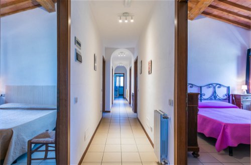 Foto 21 - Haus mit 6 Schlafzimmern in Magliano in Toscana mit garten
