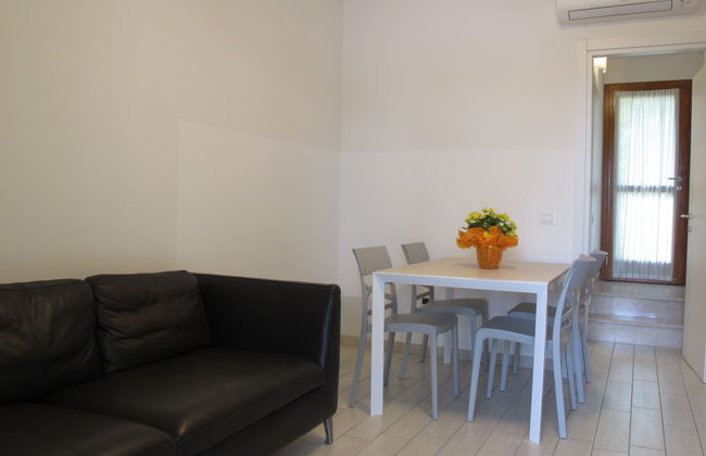 3 bedroom House in Comacchio with garden and terrace - Photo 9