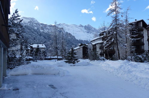 Foto 3 - Appartamento con 1 camera da letto a Engelberg con piscina e sauna