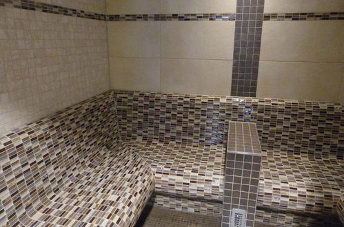 Foto 10 - Appartamento con 1 camera da letto a Engelberg con piscina e sauna