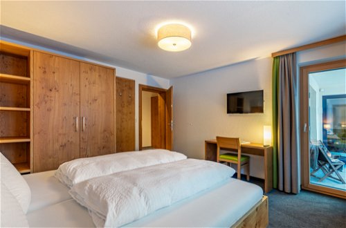 Foto 16 - Appartamento con 3 camere da letto a See con terrazza e vista sulle montagne