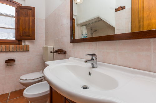 Photo 18 - 1 bedroom Apartment in Riparbella with swimming pool and garden