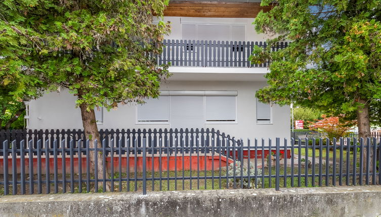 Foto 1 - Casa de 3 habitaciones en Balatonkeresztúr con jardín y terraza