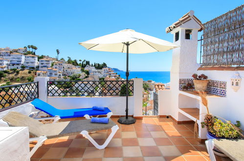 Foto 3 - Casa de 2 quartos em Nerja com piscina privada e terraço