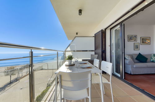 Foto 5 - Appartamento con 3 camere da letto a Roses con terrazza e vista mare