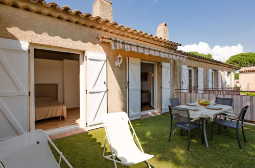 Photo 16 - Appartement de 2 chambres à Sainte-Maxime avec piscine et jardin