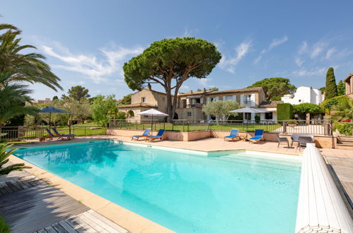 Foto 1 - Appartamento con 2 camere da letto a Sainte-Maxime con piscina e giardino