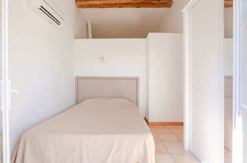 Photo 9 - Appartement de 2 chambres à Sainte-Maxime avec piscine et vues à la mer