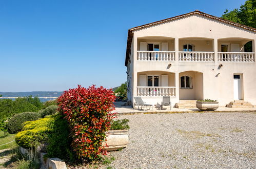 Foto 1 - Appartamento con 2 camere da letto a Bauduen con giardino e terrazza