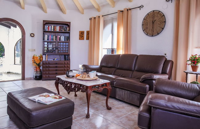 Casa de 4 quartos em Jávea com piscina privada e jardim - Foto 7