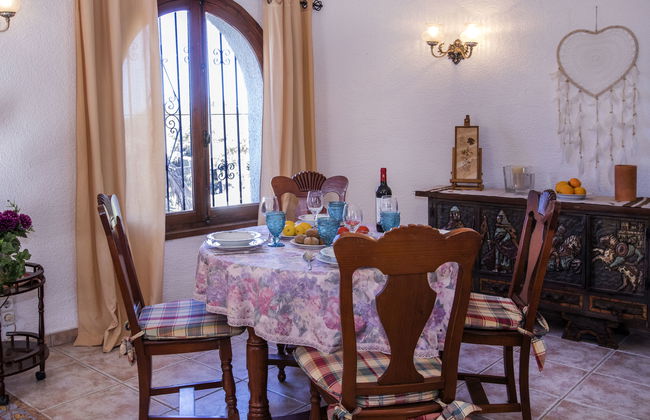 Casa de 4 quartos em Jávea com piscina privada e jardim - Foto 9