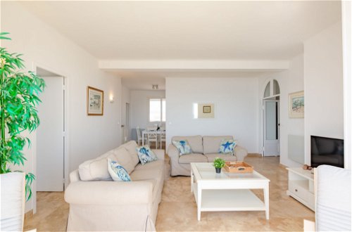 Foto 6 - Appartamento con 2 camere da letto a Sainte-Maxime con vista mare