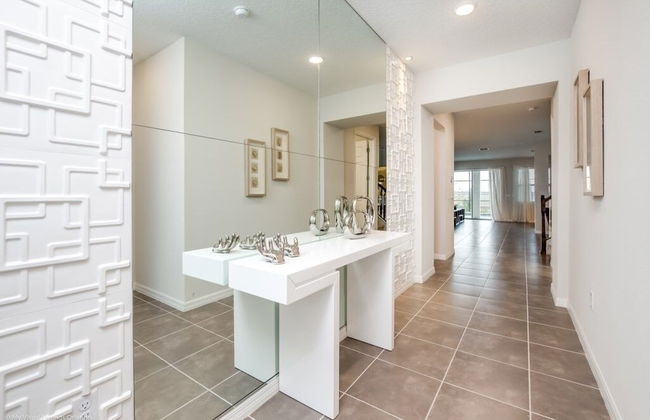 Solara Resort 9 Bedroom Resort Villa by RedAwning - Photo 39