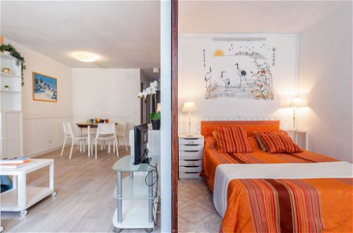 Foto 3 - Appartamento con 2 camere da letto a Biarritz con piscina e vista mare