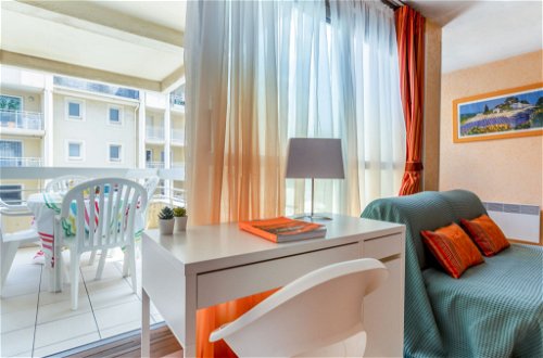Foto 8 - Appartamento con 2 camere da letto a Biarritz con piscina e vista mare