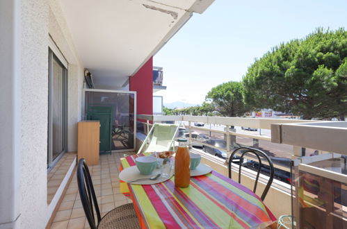 Photo 11 - Apartment in Saint-Cyprien with sea view