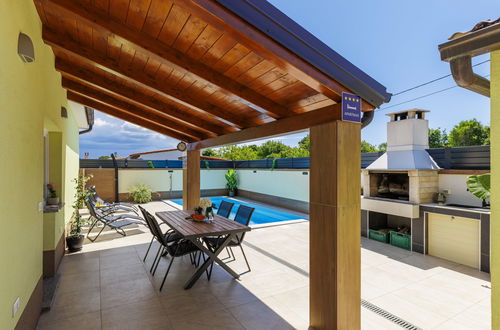 Photo 26 - Maison de 2 chambres à Fažana avec piscine privée et jardin