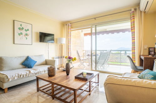Foto 3 - Appartamento con 1 camera da letto a Cannes con piscina e vista mare