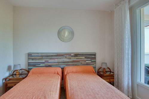 Foto 11 - Apartment mit 1 Schlafzimmer in Saint-Cyr-sur-Mer mit terrasse und blick aufs meer