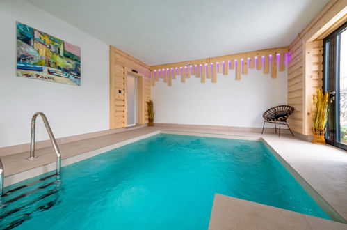 Foto 1 - Casa de 4 quartos em Čabar com piscina privada e jardim