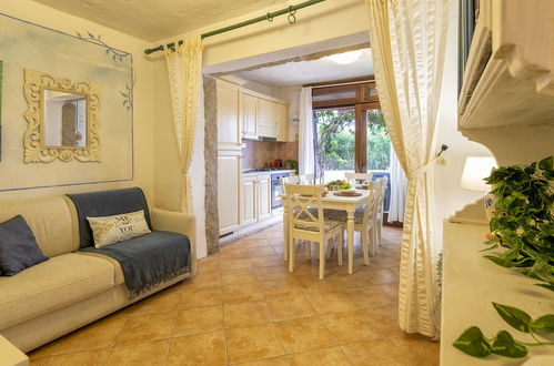 Foto 9 - Apartamento de 2 quartos em Golfo Aranci com jardim e terraço