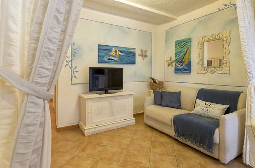 Photo 3 - 2 bedroom Apartment in Golfo Aranci with garden and terrace