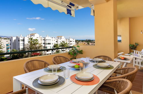 Photo 2 - 3 bedroom Apartment in Marbella with swimming pool and sea view