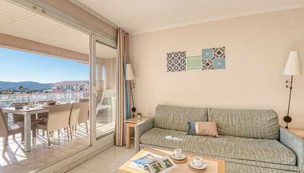 3 bedroom Apartment in Fréjus with swimming pool and terrace - Photo 2