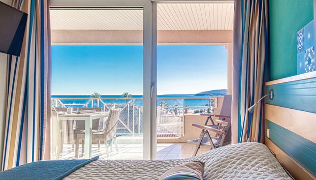 3 bedroom Apartment in Fréjus with swimming pool and terrace - Photo 4