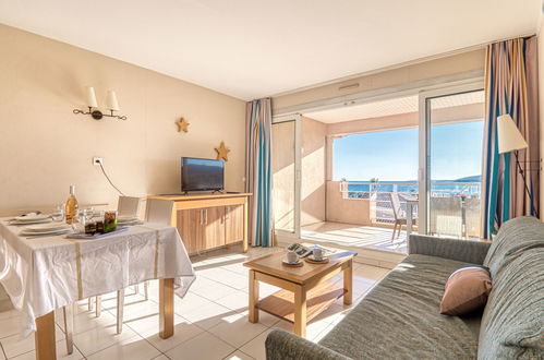 Foto 7 - Apartamento de 2 quartos em Fréjus com piscina e vistas do mar