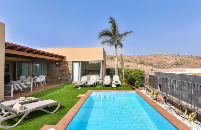Casa de 3 quartos em San Bartolomé de Tirajana com piscina privada e jardim - Foto 1